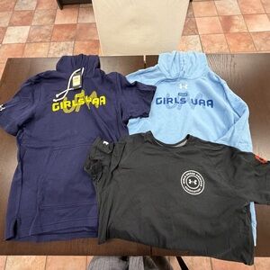 One medium sweatshirt
One medium tee shirt
One medium short sleeve sweatshirt